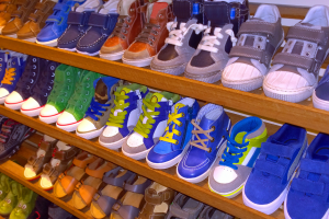 How to Make Back-to-School Shoe Shopping Enjoyable and Productive